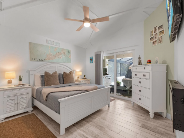 Luxury Cape Coral Retreat - 4 Bedroom Home with Private Pool